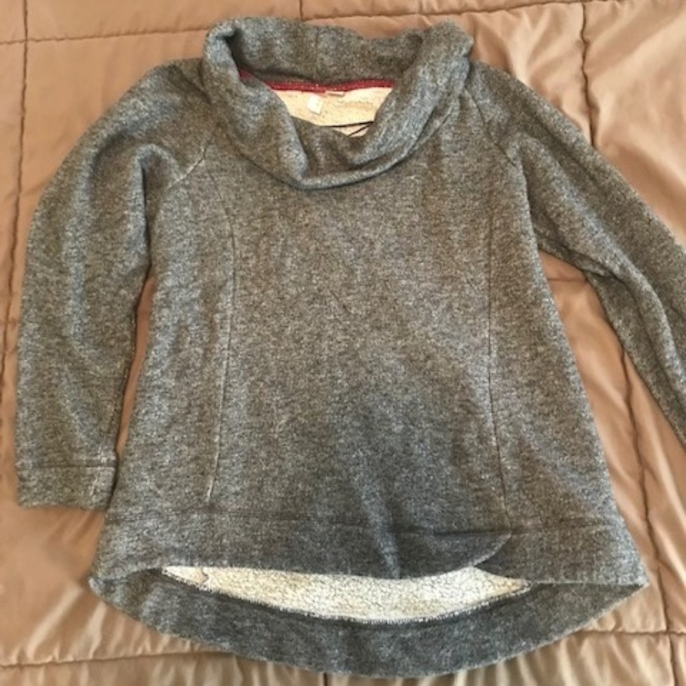 Womans Kenar Cowl Neck Sweater/Sweatshirt